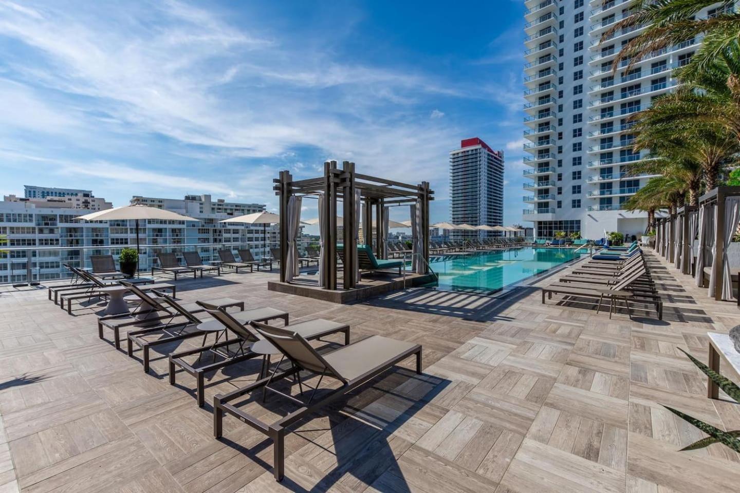 Amazing Apartments At H Beach House Голлівуд Екстер'єр фото