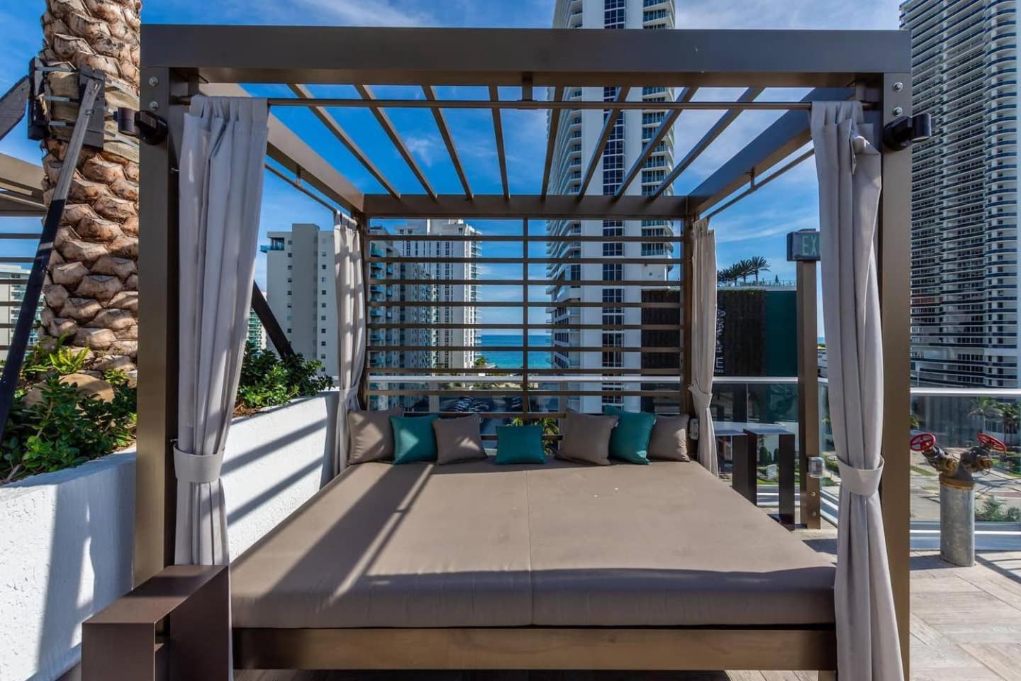 Amazing Apartments At H Beach House Голлівуд Екстер'єр фото