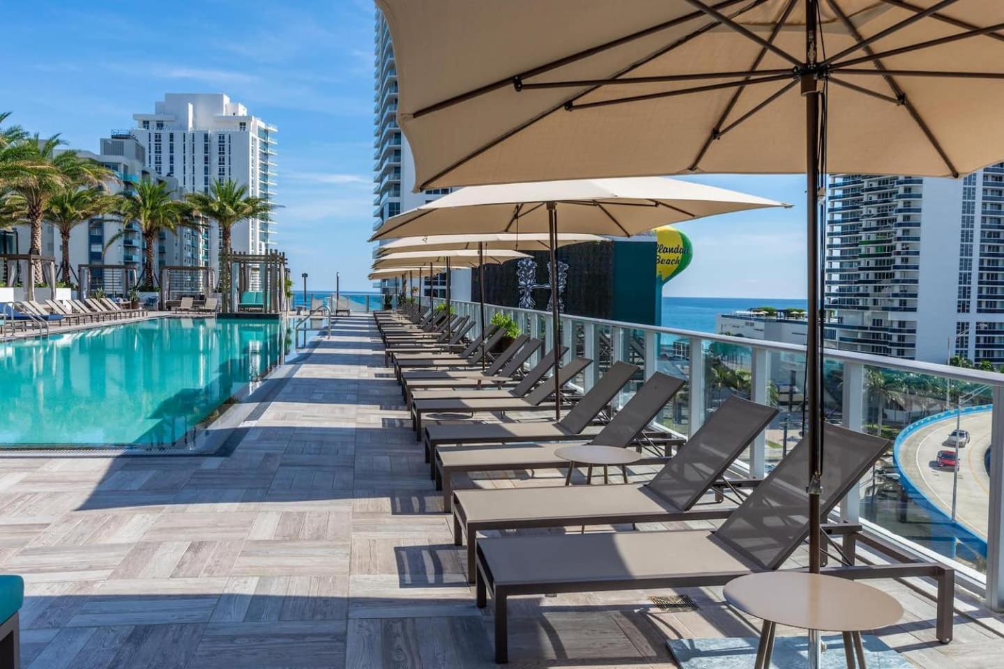 Amazing Apartments At H Beach House Голлівуд Екстер'єр фото