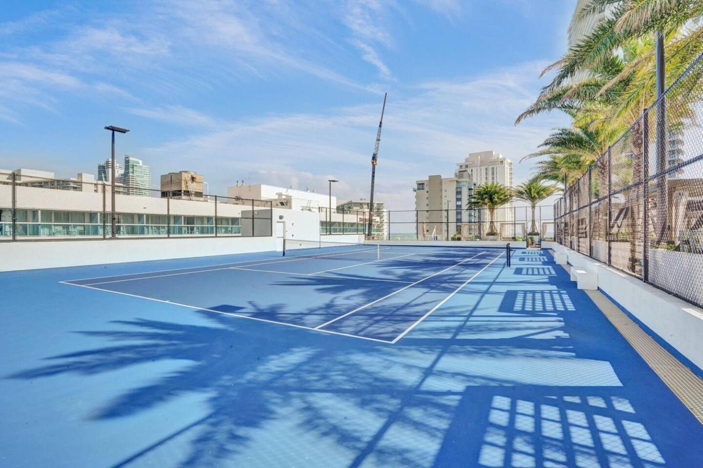 Amazing Apartments At H Beach House Голлівуд Екстер'єр фото