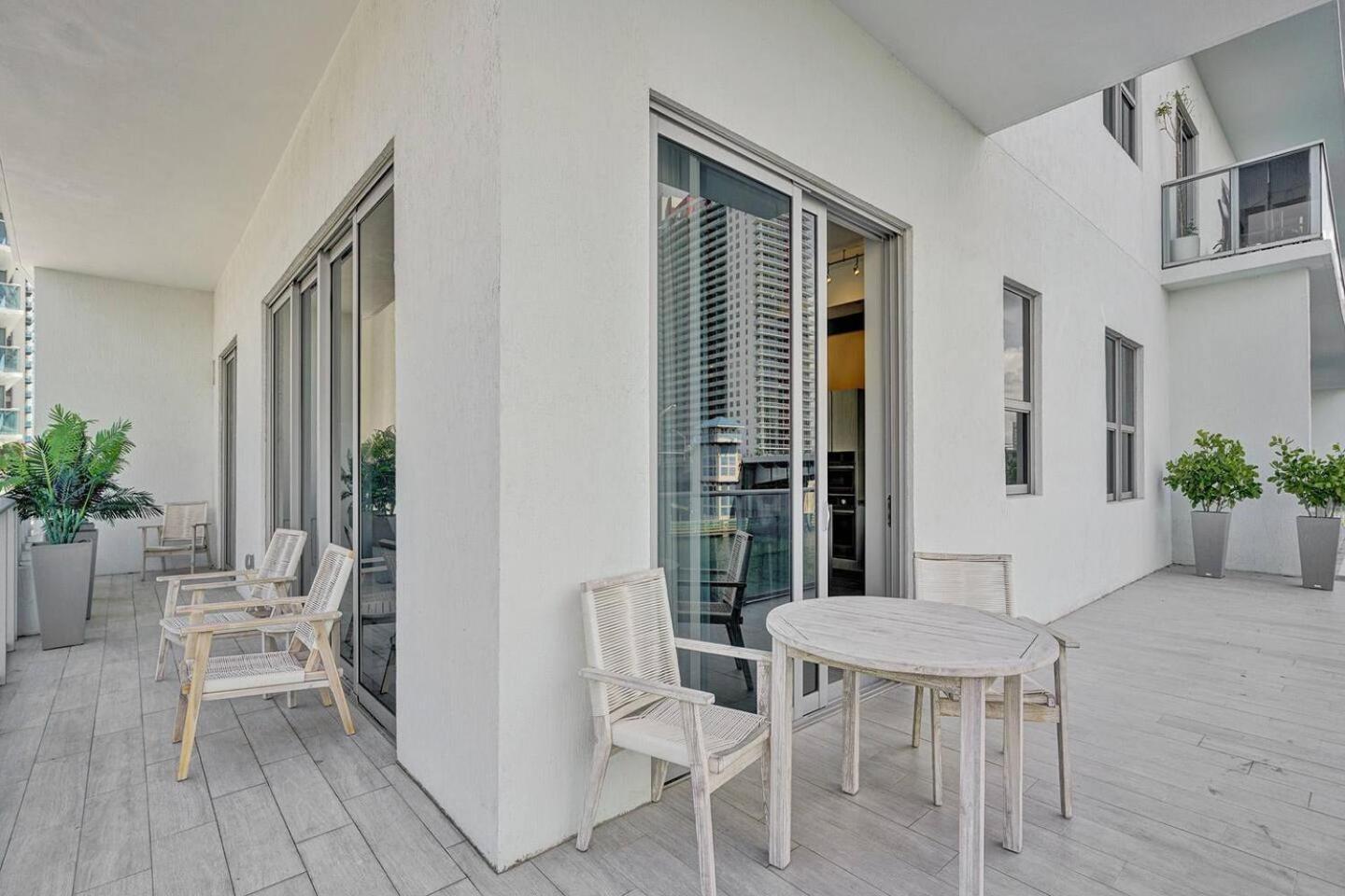 Amazing Apartments At H Beach House Голлівуд Екстер'єр фото