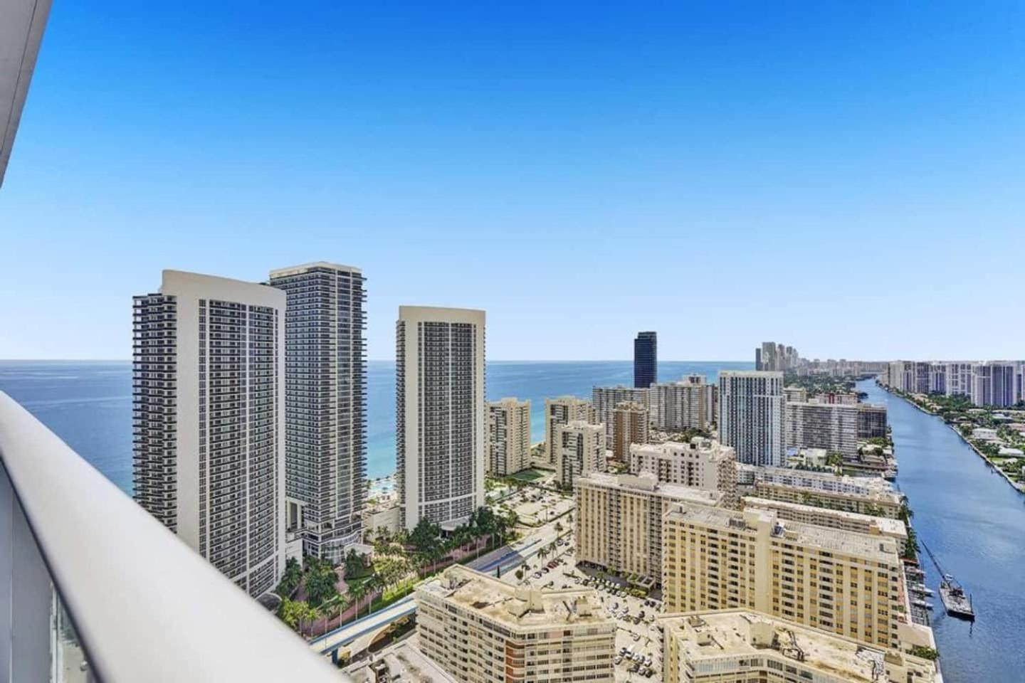 Amazing Apartments At H Beach House Голлівуд Екстер'єр фото