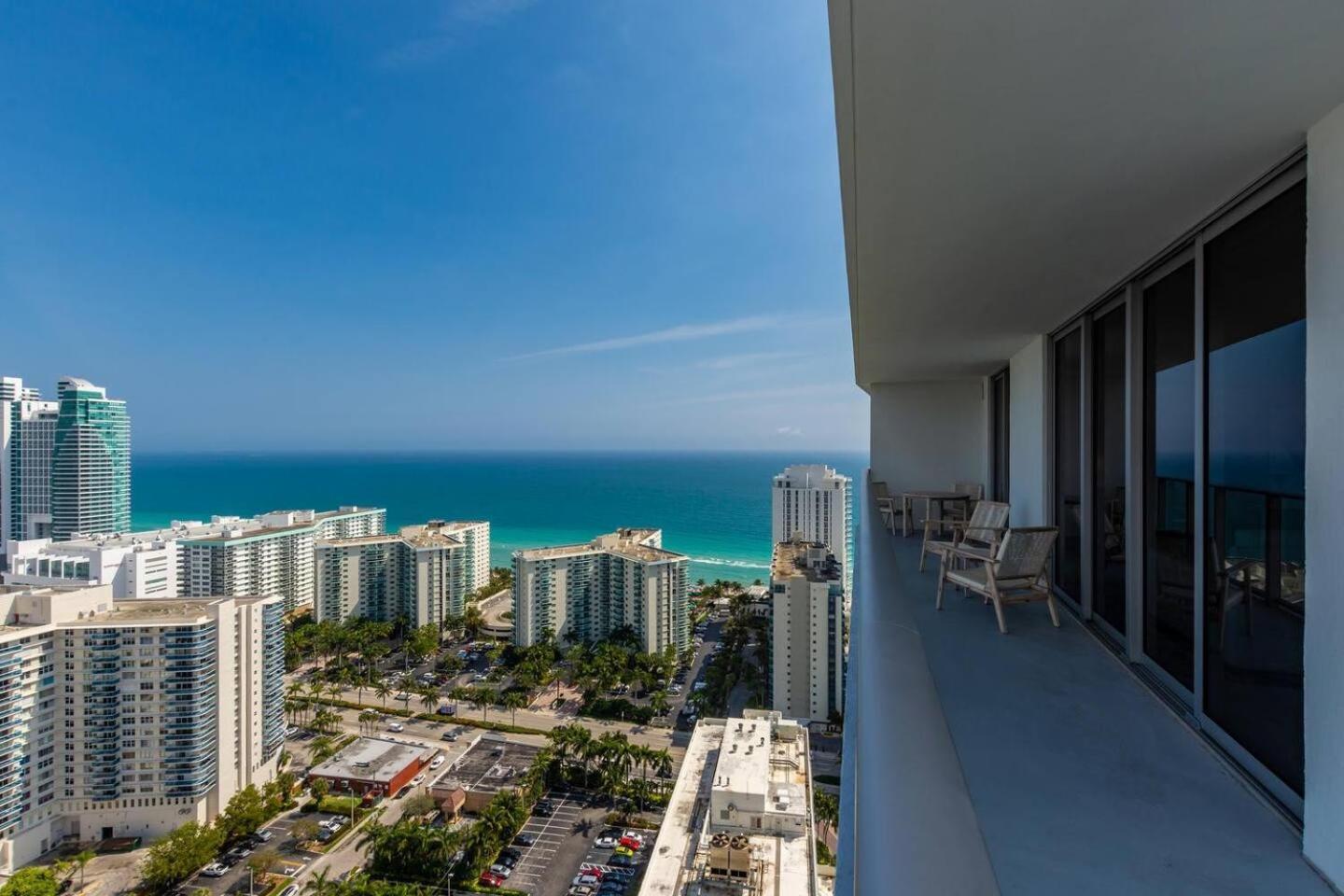 Amazing Apartments At H Beach House Голлівуд Екстер'єр фото