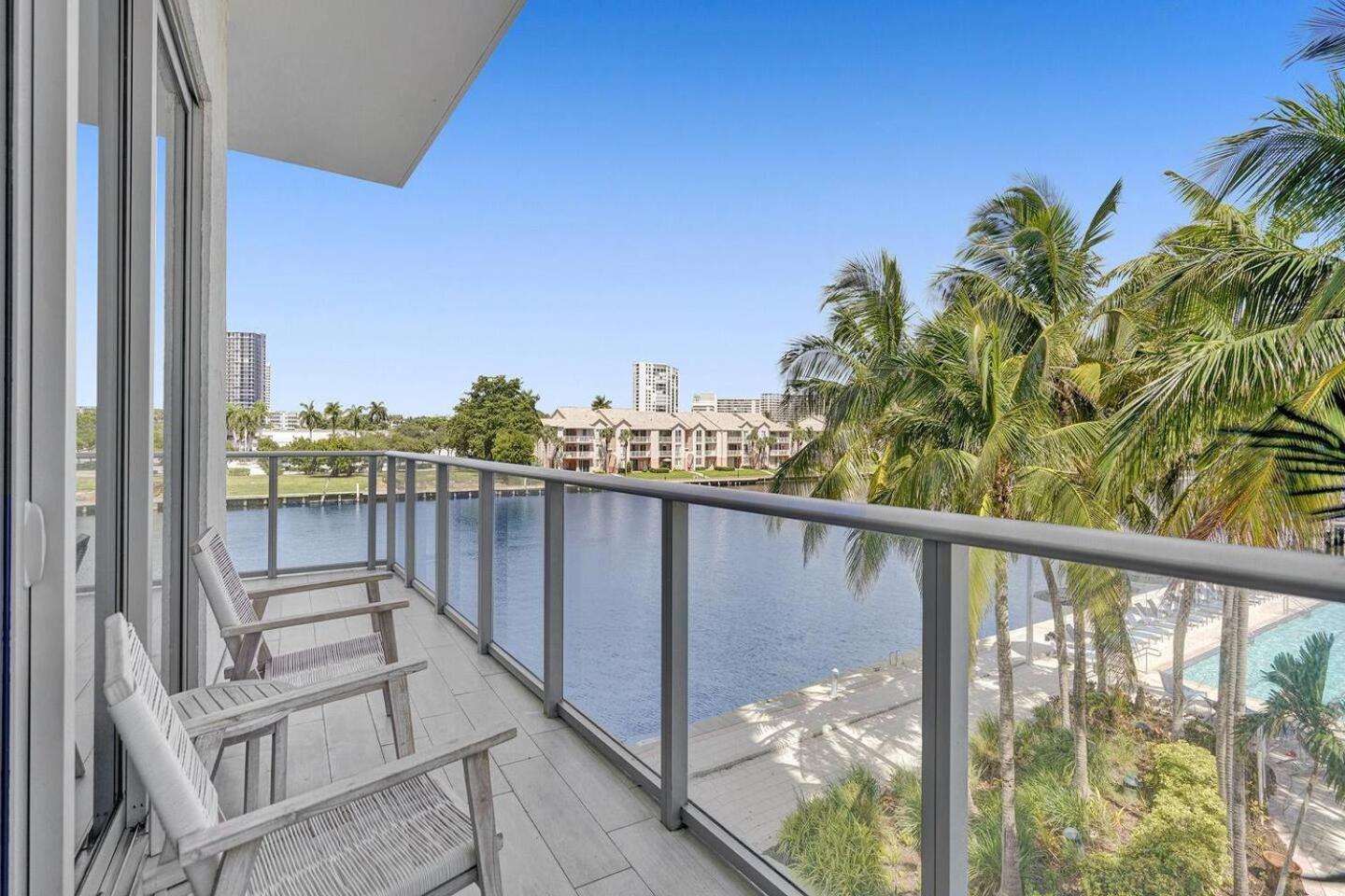 Amazing Apartments At H Beach House Голлівуд Екстер'єр фото