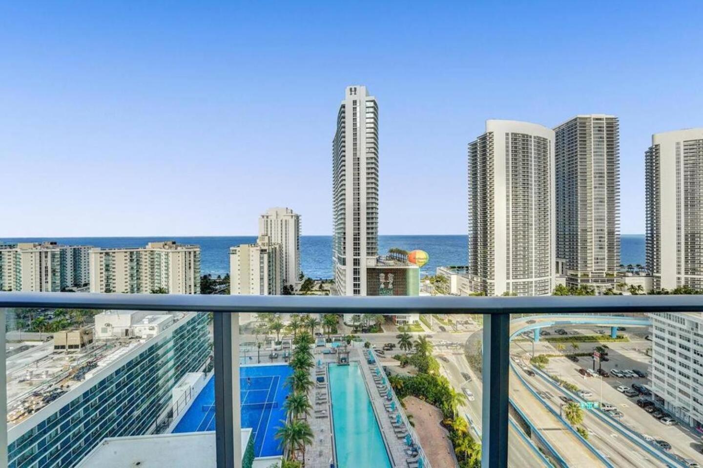 Amazing Apartments At H Beach House Голлівуд Екстер'єр фото